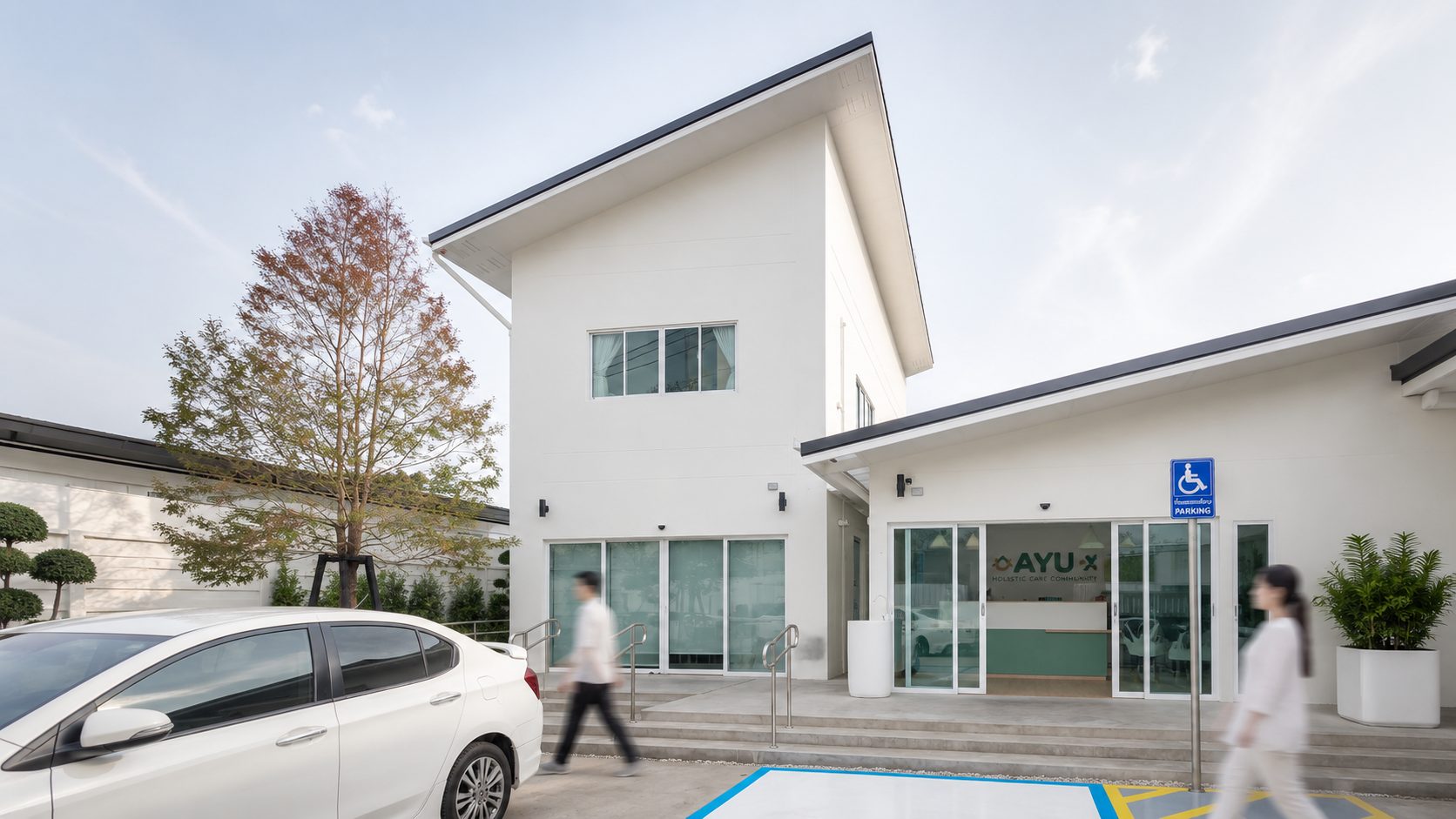 interior corridor สถานดูแลผู้สูงอายุ accessible design กรุงเทพ — inhaus